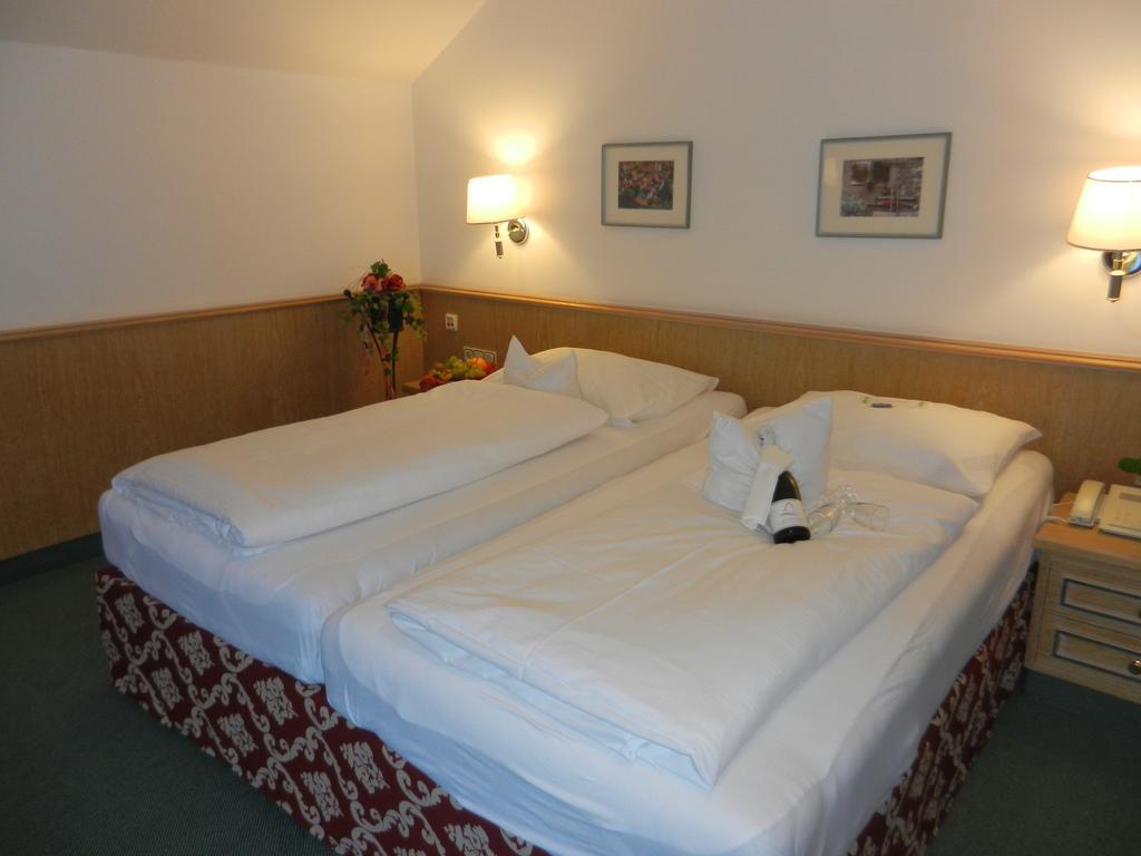 Hotel Am Kofel - Gesundheitszentrum Oberammergau Kamer foto
